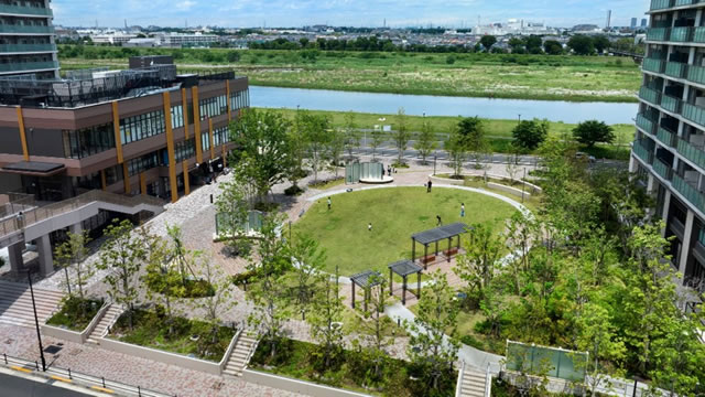 商業施設「サクテラスモール」