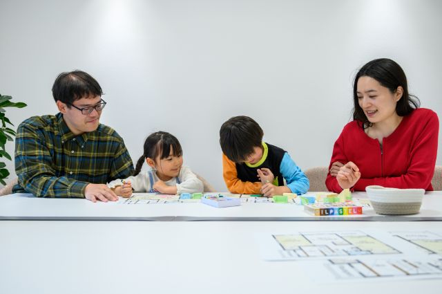 専用のプランニングシートを使い、家族で子ども部屋を計画