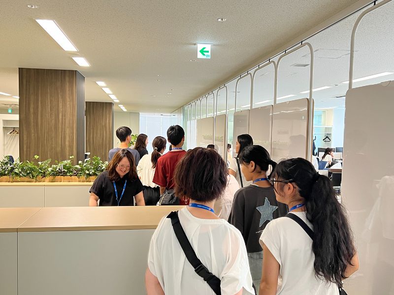 職場見学会の風景